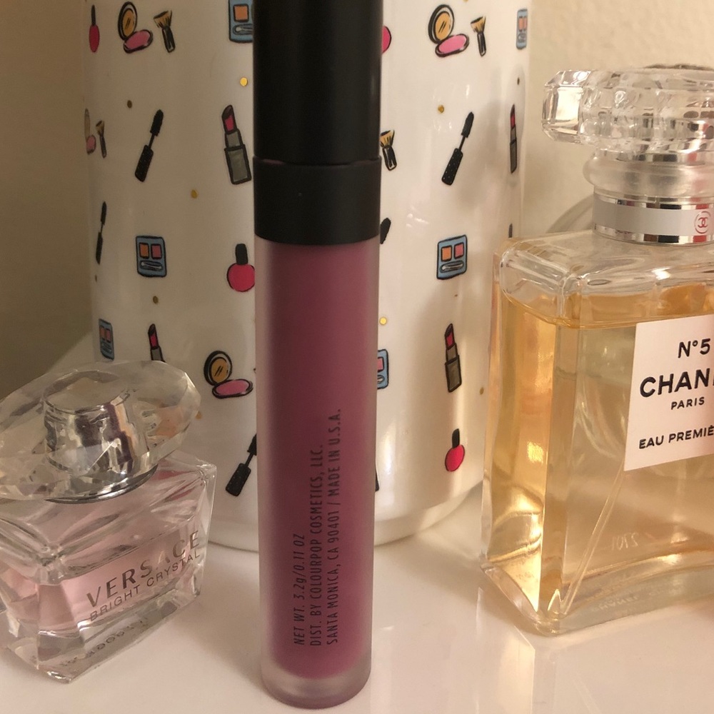Lipstick - Picture 2 of 5